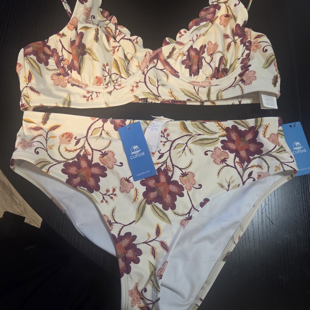 Cupshe Cream and Purple Floral Bikini